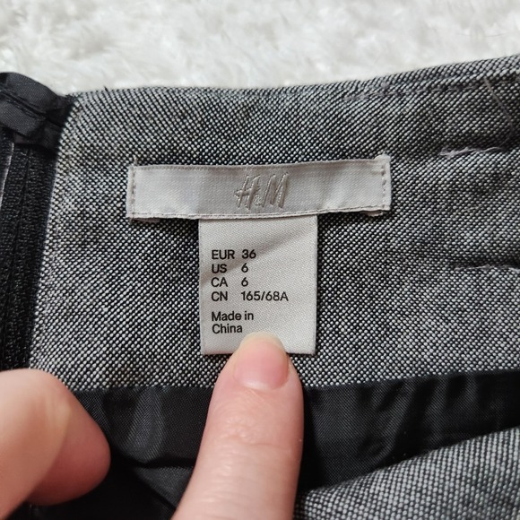 H M Womens Grey Pencil Skirt Button Front Career Office Size 6 - Picture 2 of 6